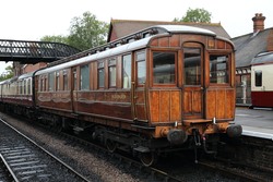 Coach 43909 - Filming at the Bluebell Railway
